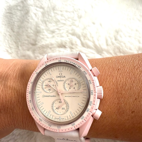 Mission to Venus Bioceramic Moonswatch